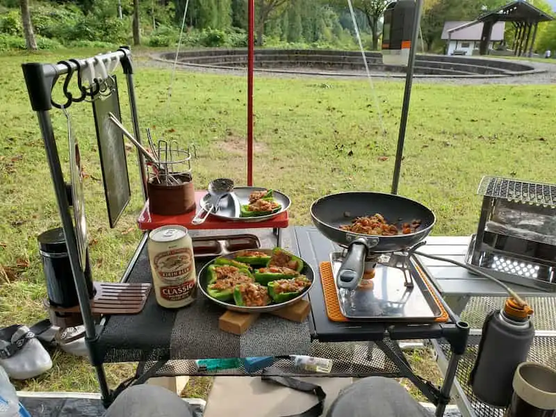 シングルガスバーナーとキャンプ飯