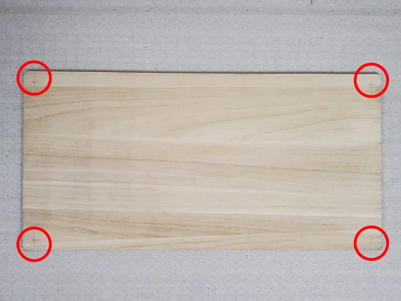 両面四隅に墨線を引いた板材